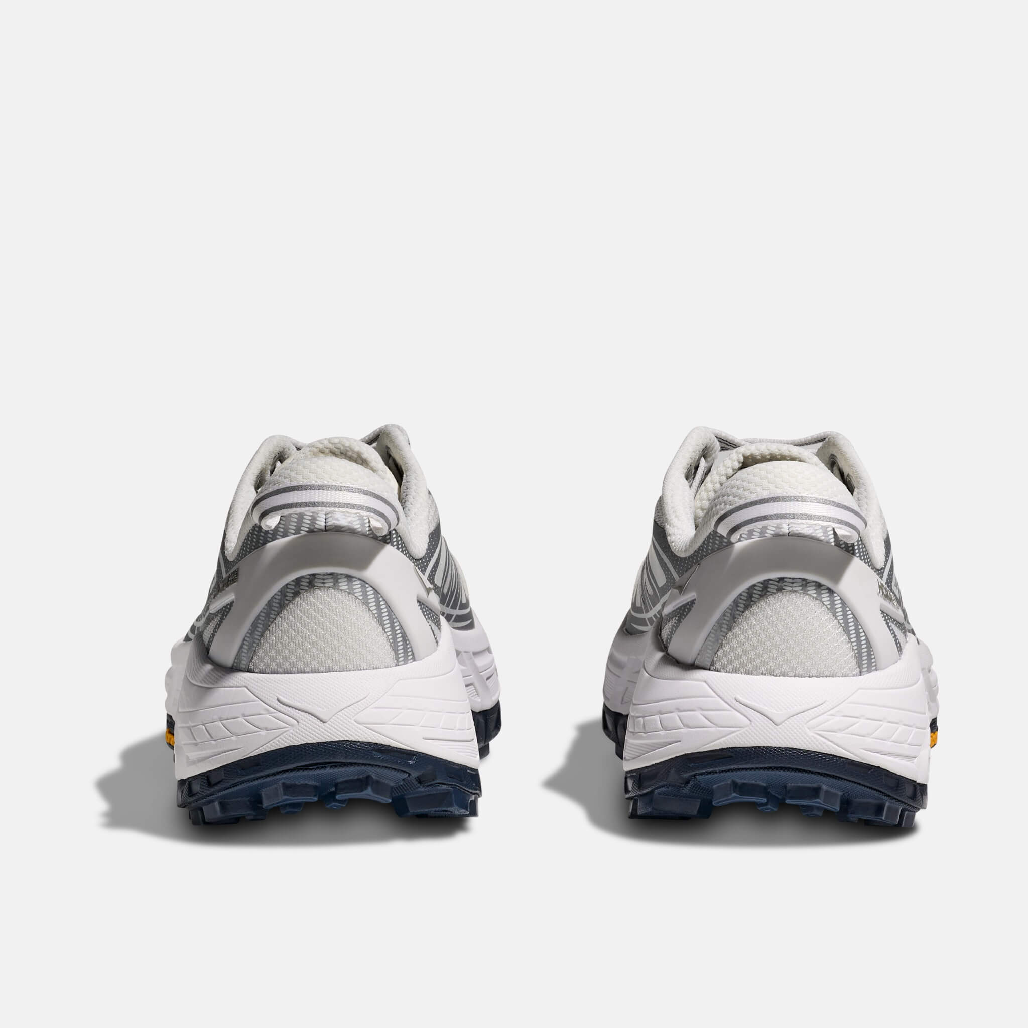 Pantofi sport alb-argintiu Hoka Mafate Speed 2 unisex