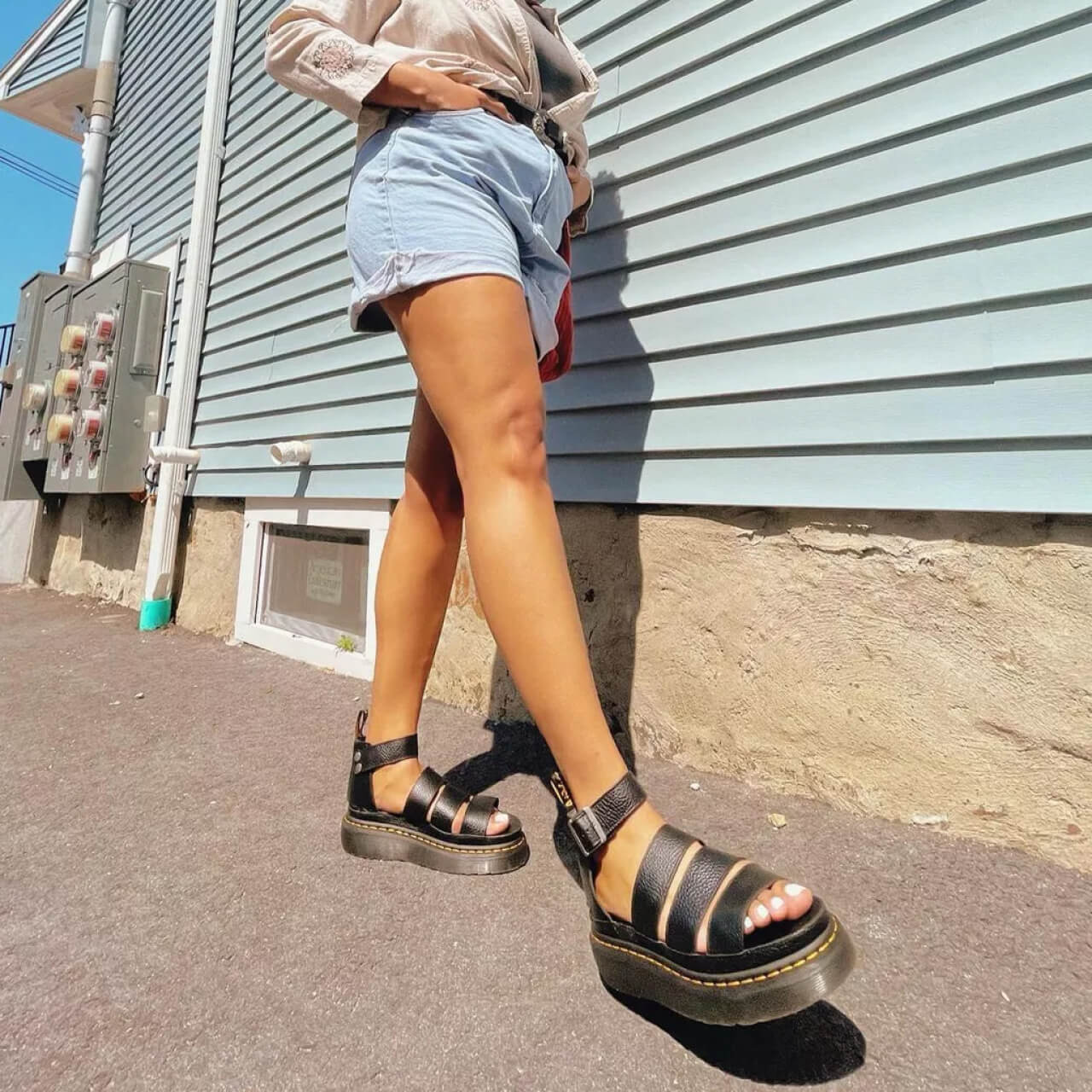 Sandale negre Dr. Martens Clarissa II Quad de damă