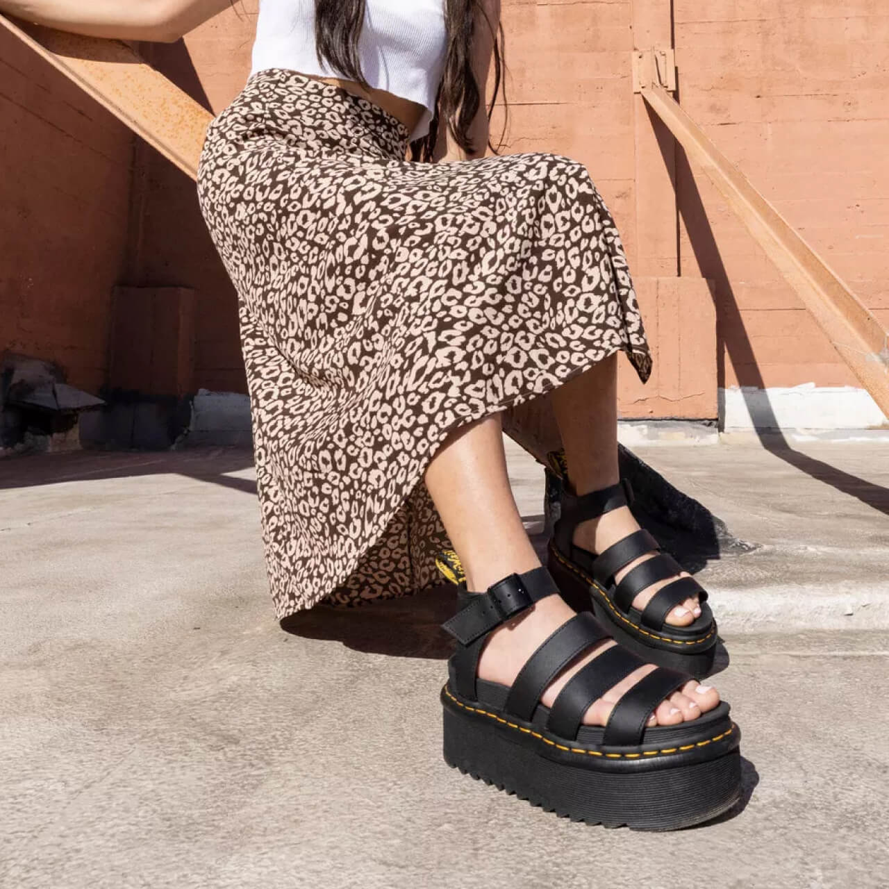 Sandale negre Dr. Martens Blaire Quad de damă