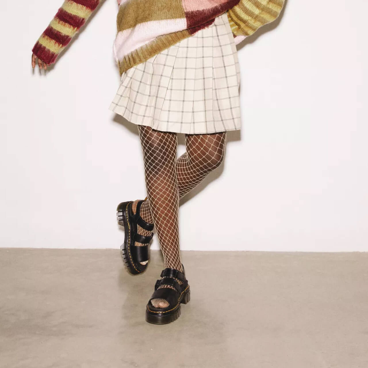 Sandale negre Dr. Martens Ricki 3-Strap de damă