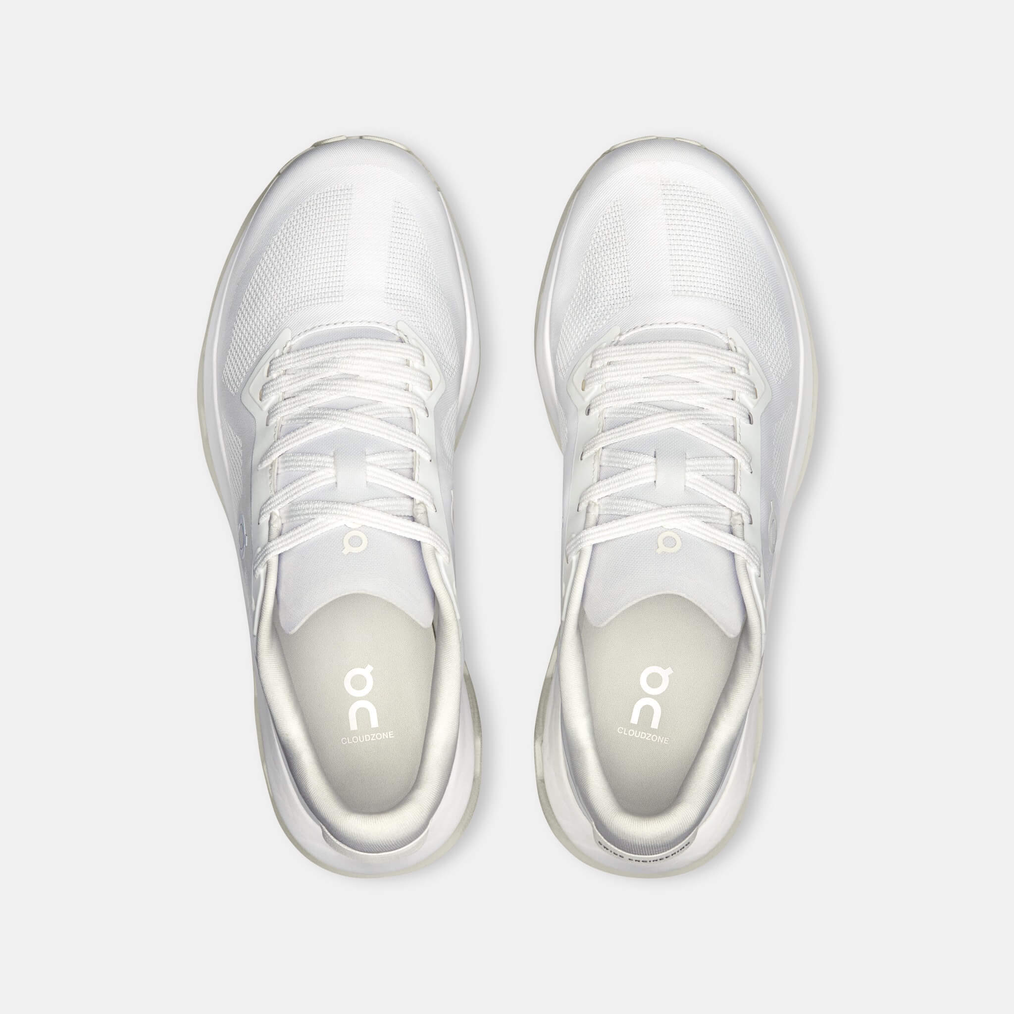Pantofi sport casual albi On Cloudzone de damă