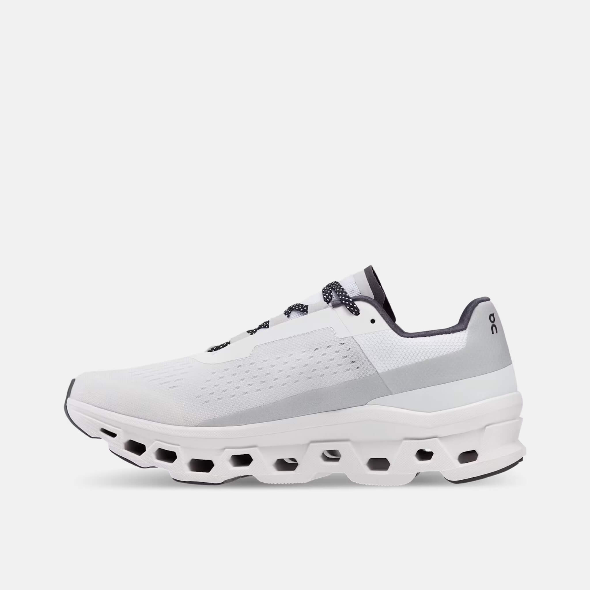 Pantofi de alergare albi On Cloudmonster bărbați