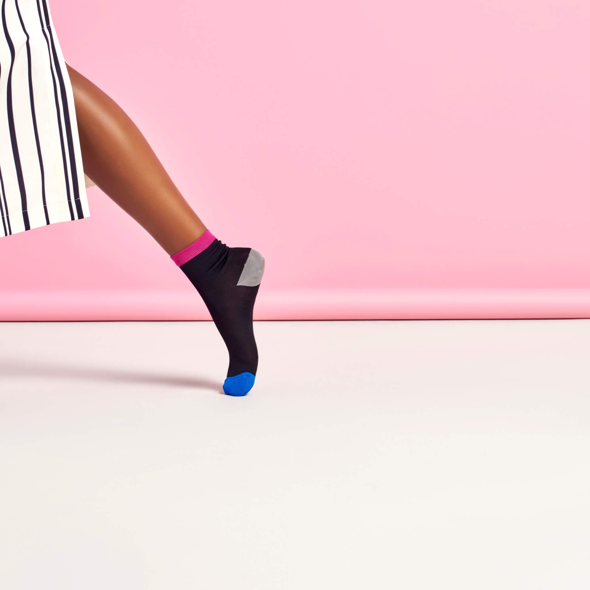 Șosete negre Happy Socks Grace de damă // colecția Hysteria