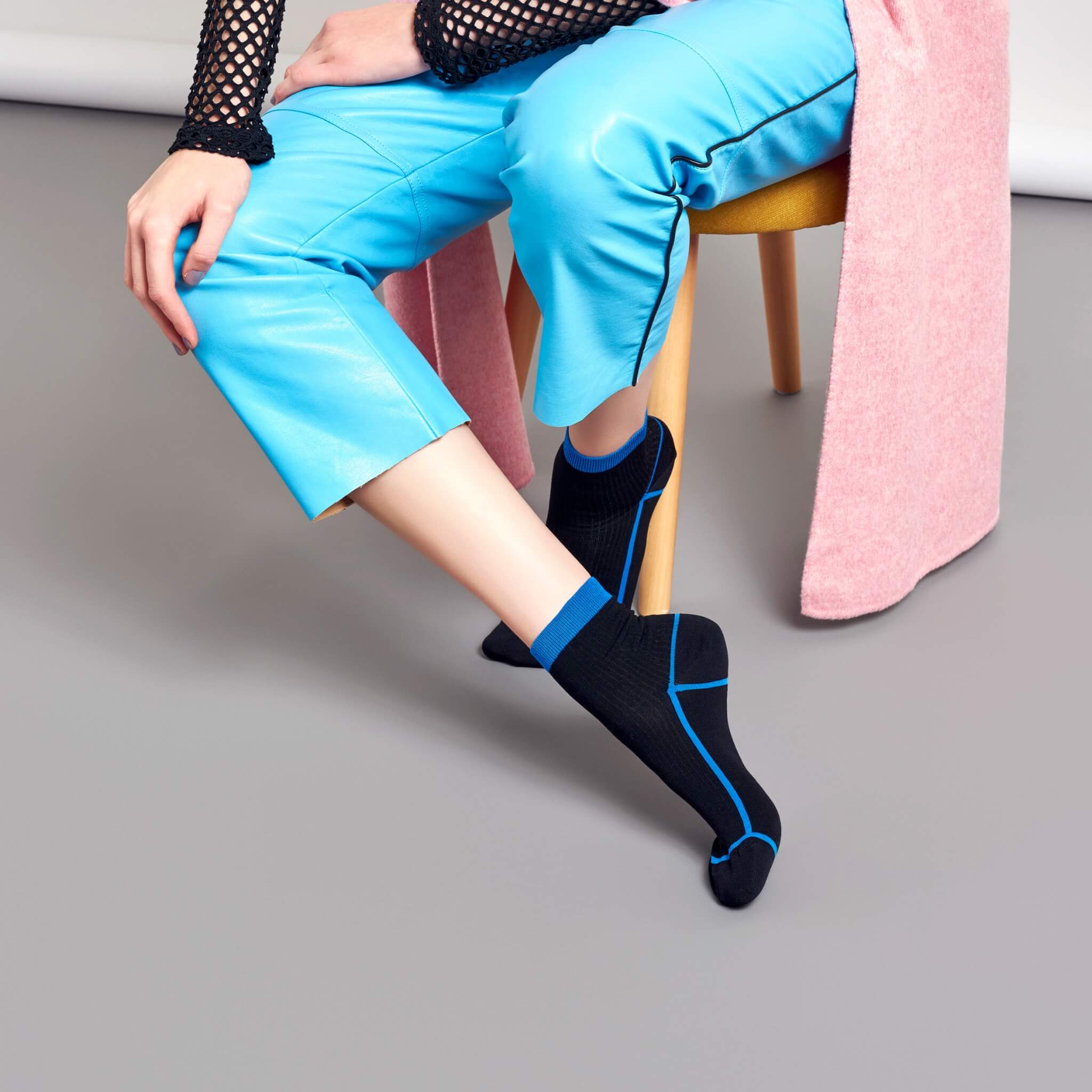 Șosete negre Happy Socks Lily de damă // colecția Hysteria