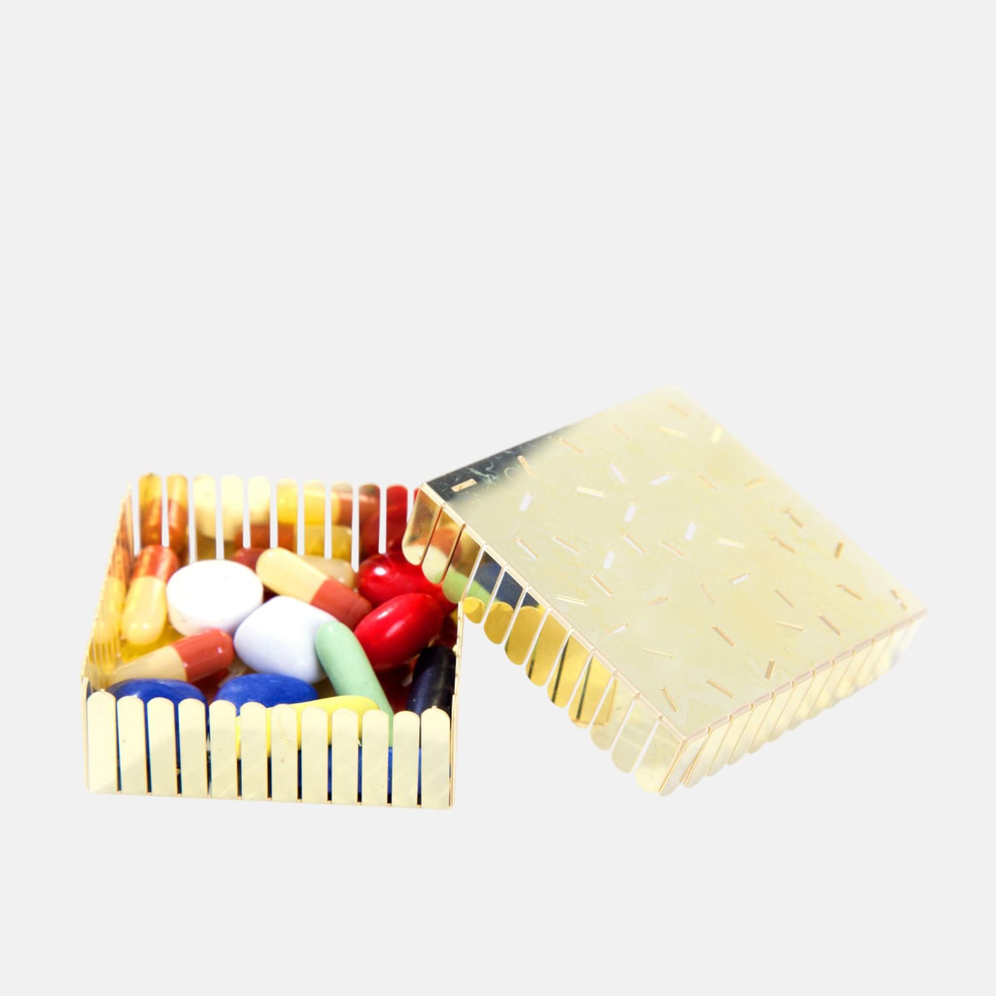 Cutie pentru medicamente Fundamental Berlin Stop