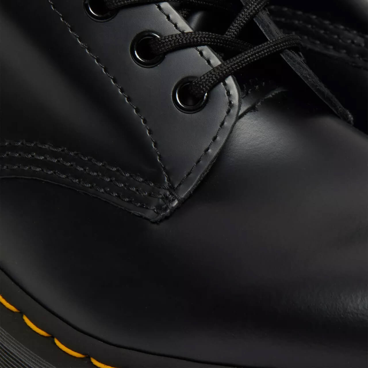 Ghete negre Dr. Martens 1460 Bex