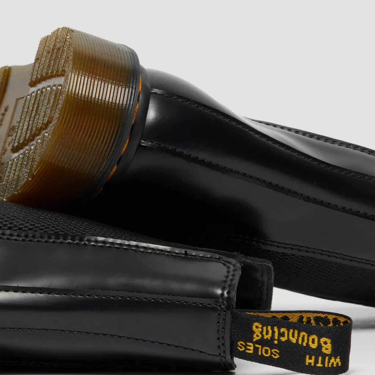 Ghete negre chelsea Dr. Martens 2976 Hi