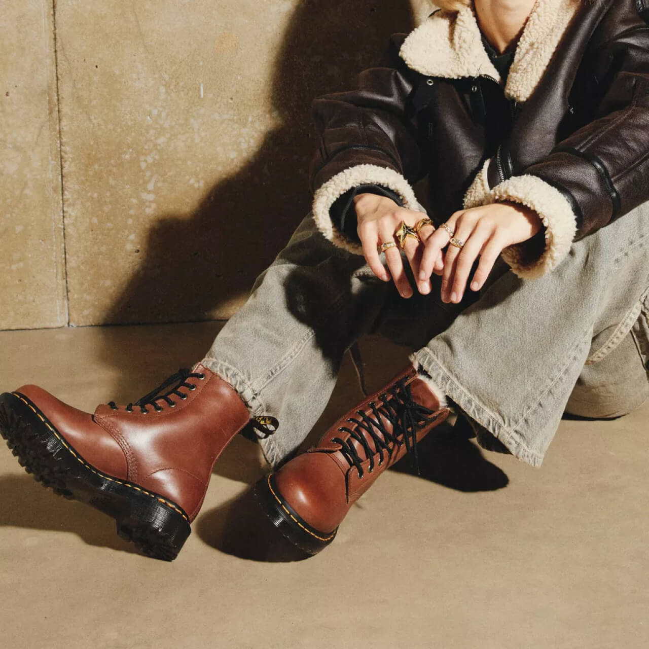 Ghete maro Dr. Martens 1460 Serena de damă