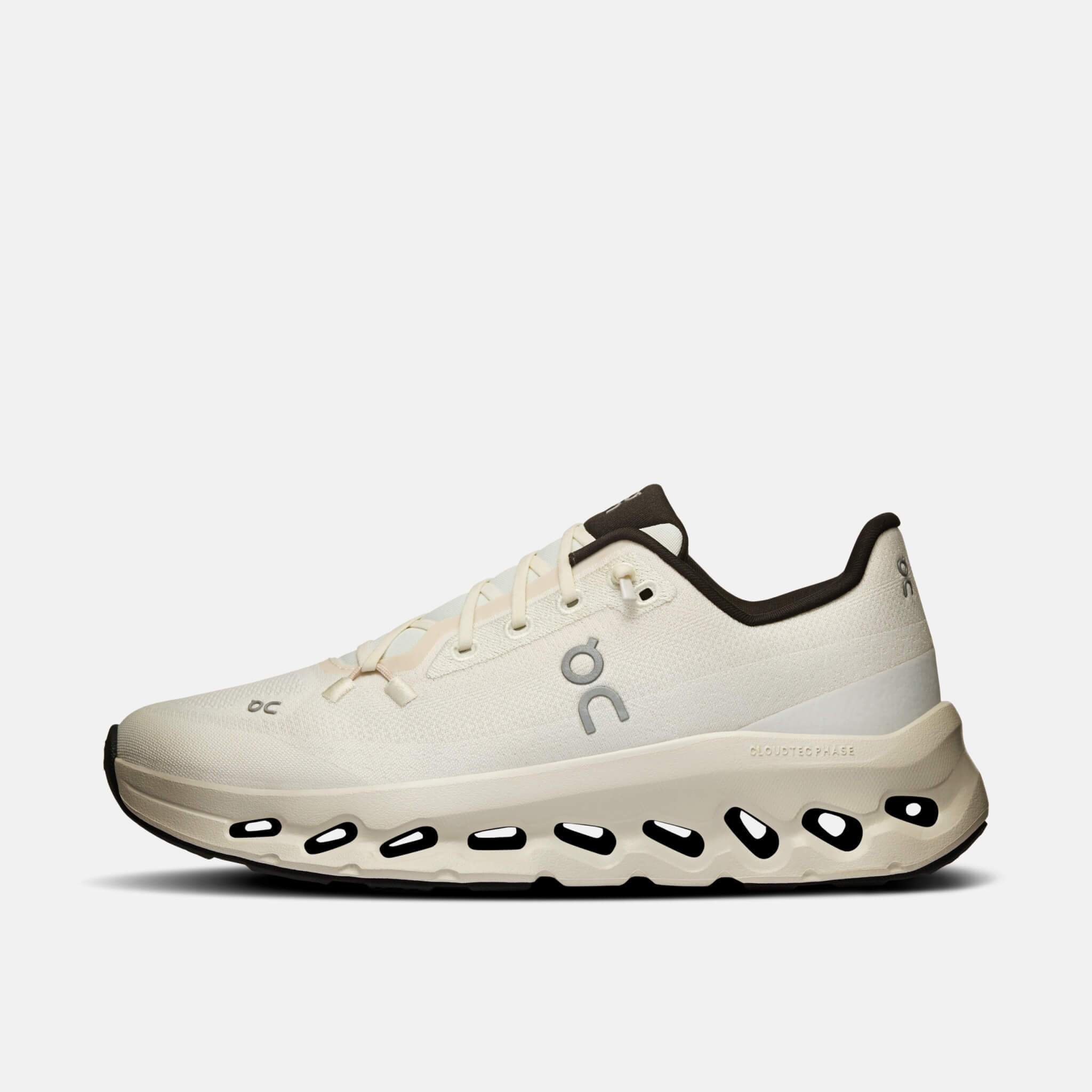 Pantofi sport casual albi On Cloudtilt de damă