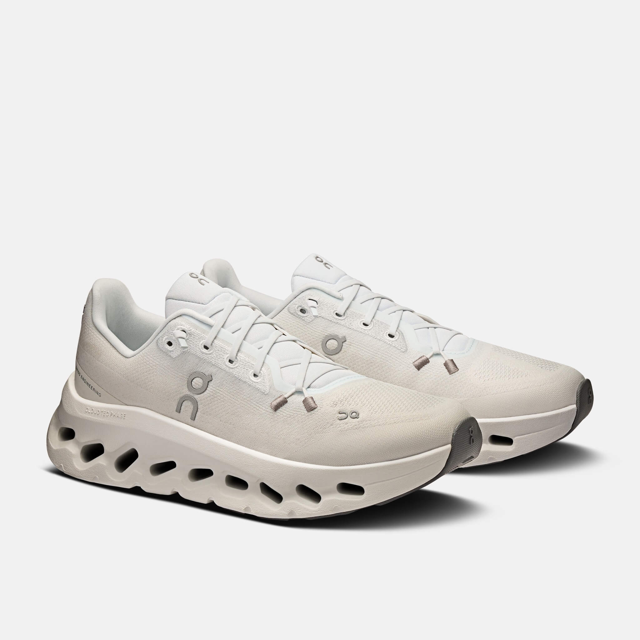 Pantofi sport casual albi On Cloudtilt de damă