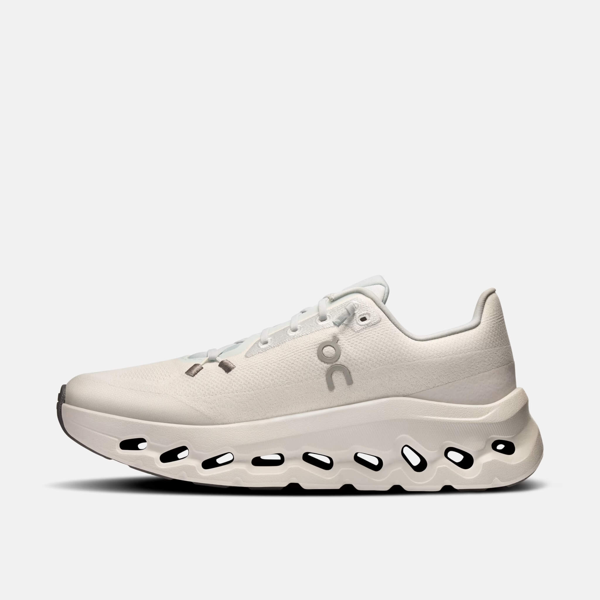 Pantofi sport casual albi On Cloudtilt de damă