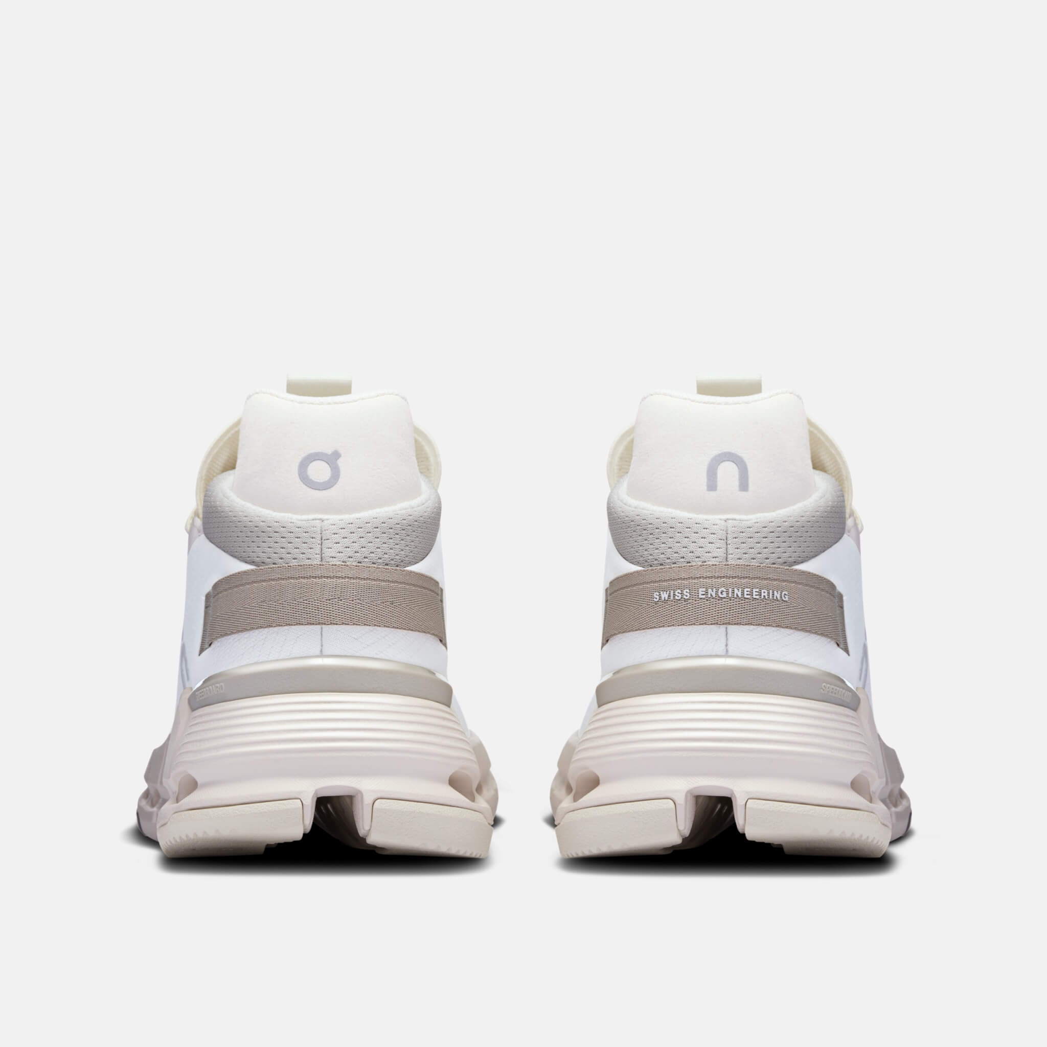 Pantofi sport casual gri On Cloudnova 2 de damă
