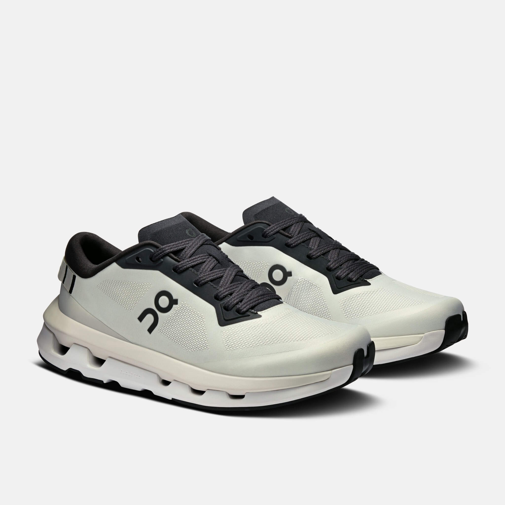Pantofi sport casual negru-alb On Cloudzone de damă