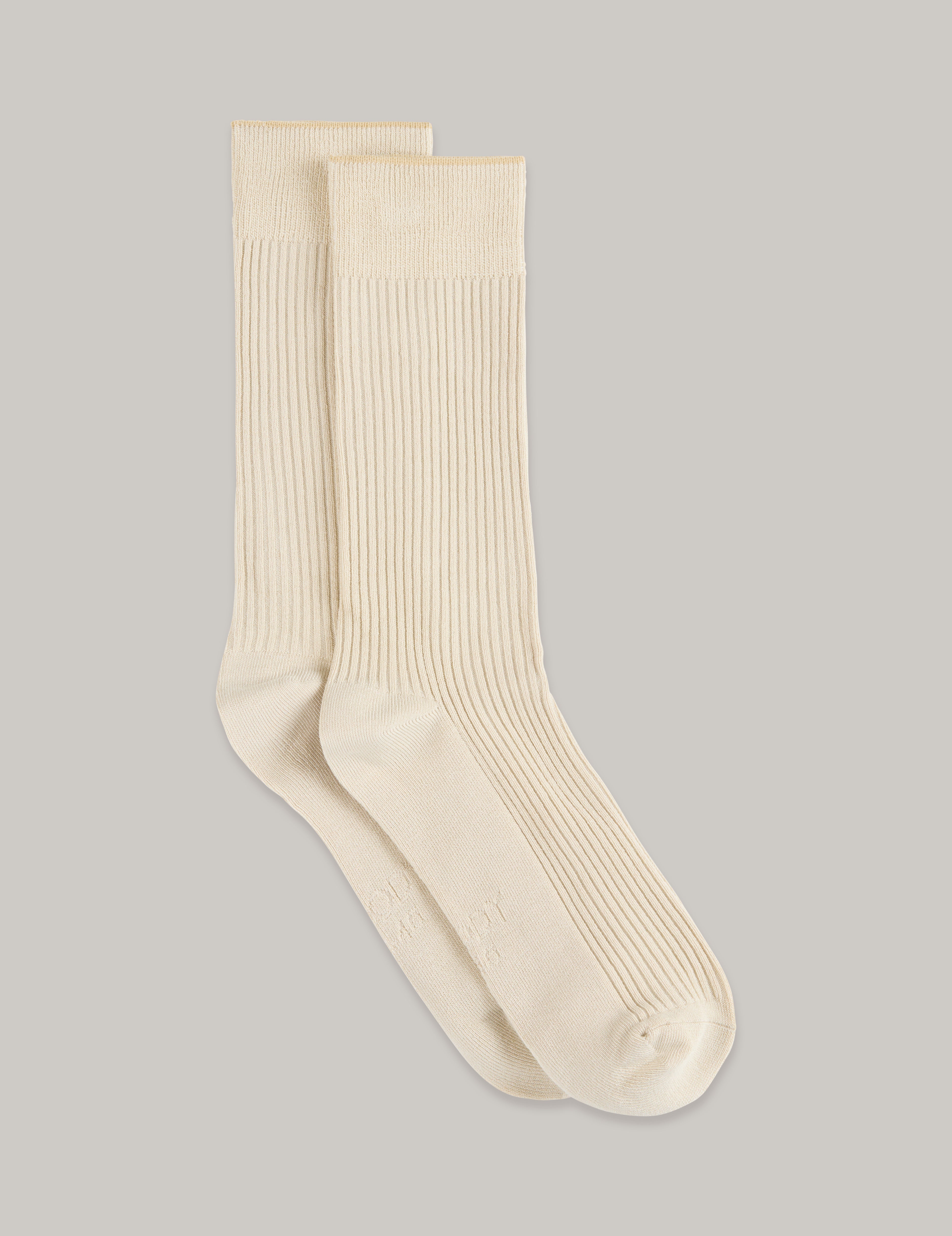 SCCUOM_01_BS062_OML_Ribbed-Crew-Socks_OATMEAL_Ghost.jpg