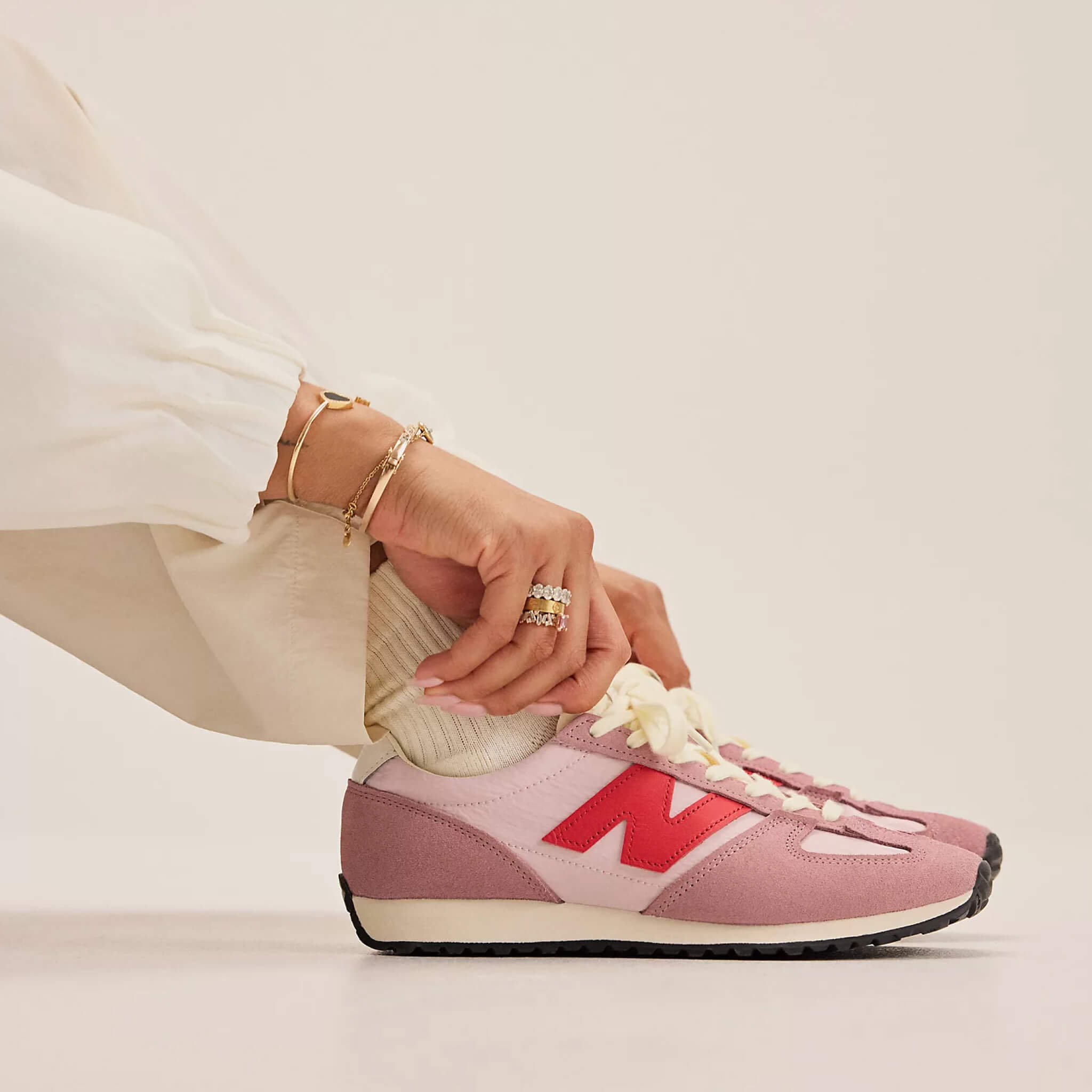 Pantofi sport casual roz-roșu New Balance U4716SA unisex